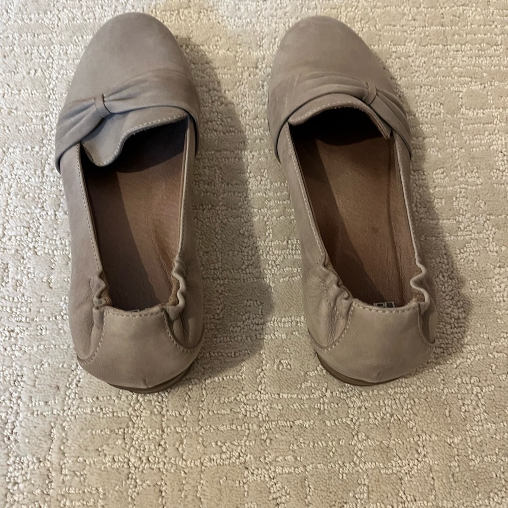 Dansko Women's gray leather Loafers size 39 - Picture 3 of 3
